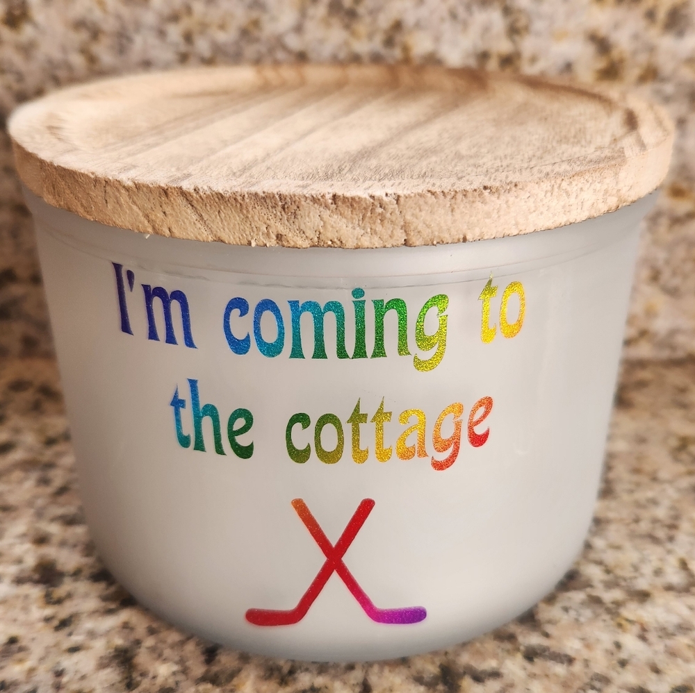 Heated Rivalry Decorative Candle with Wooden Lid